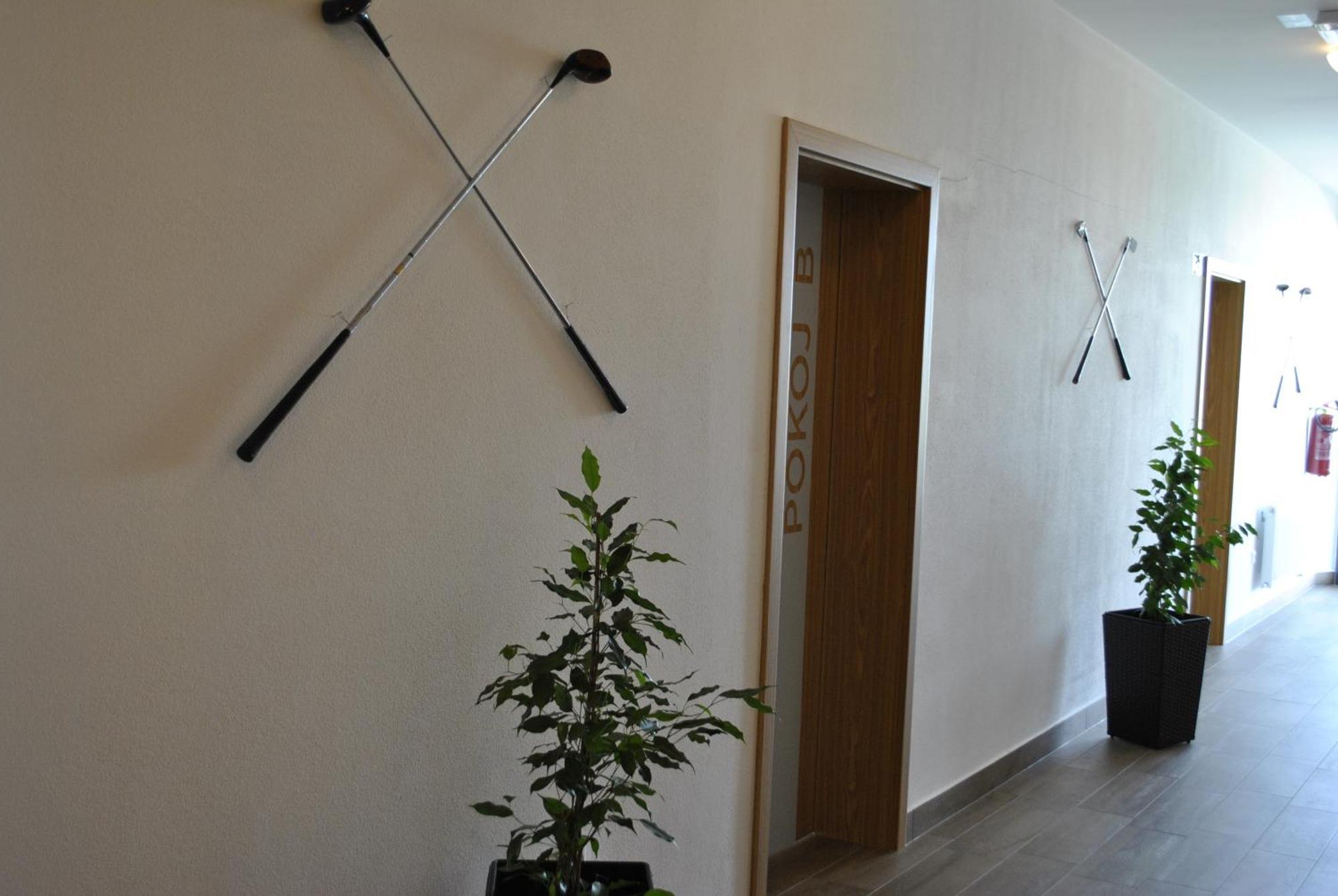 Hotel Golf Jezera Ostrožská Nová Ves Esterno foto