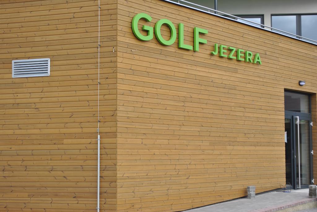 Hotel Golf Jezera Ostrožská Nová Ves Esterno foto